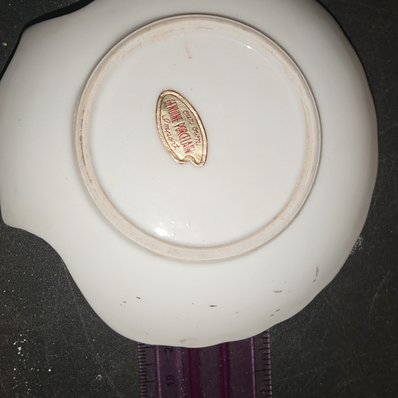 6pc lot vintage shell shaped gold trimmed porcelain trinket dishes - Picture 6 of 9